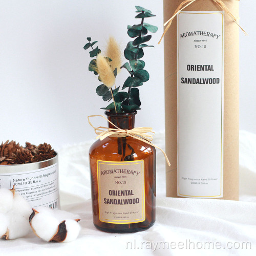 Gedroogde bloemenhuis geur glazen fles riet diffuser